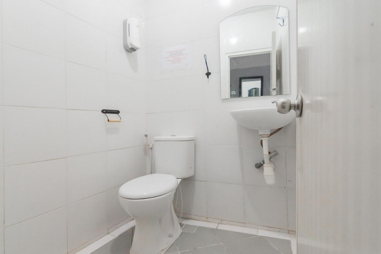 Reddoorz At Sani Guest House Balikpapan ภายนอก รูปภาพ